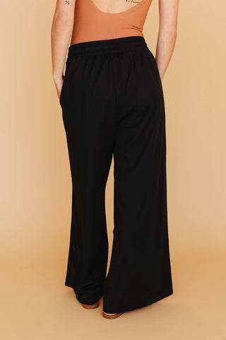 Karie Wide Leg Pants in Black