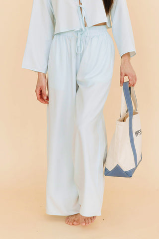 Karie Wide Leg Pants in Blue