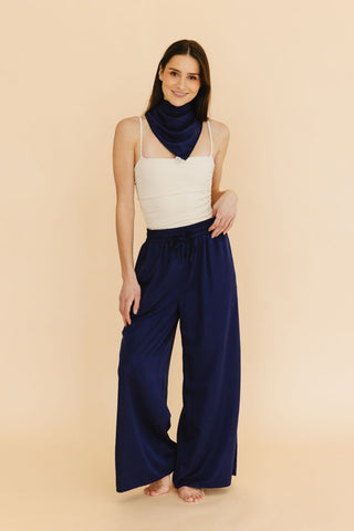The Sunscarf in Navy
